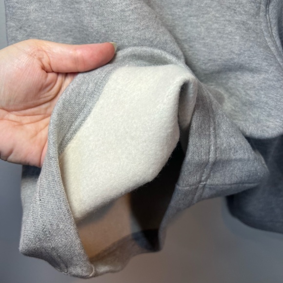 Adidas Mens Essentials Sweat Shorts  Grey Heather Pockets Fleece Logo  NEW Large - Picture 12 of 13